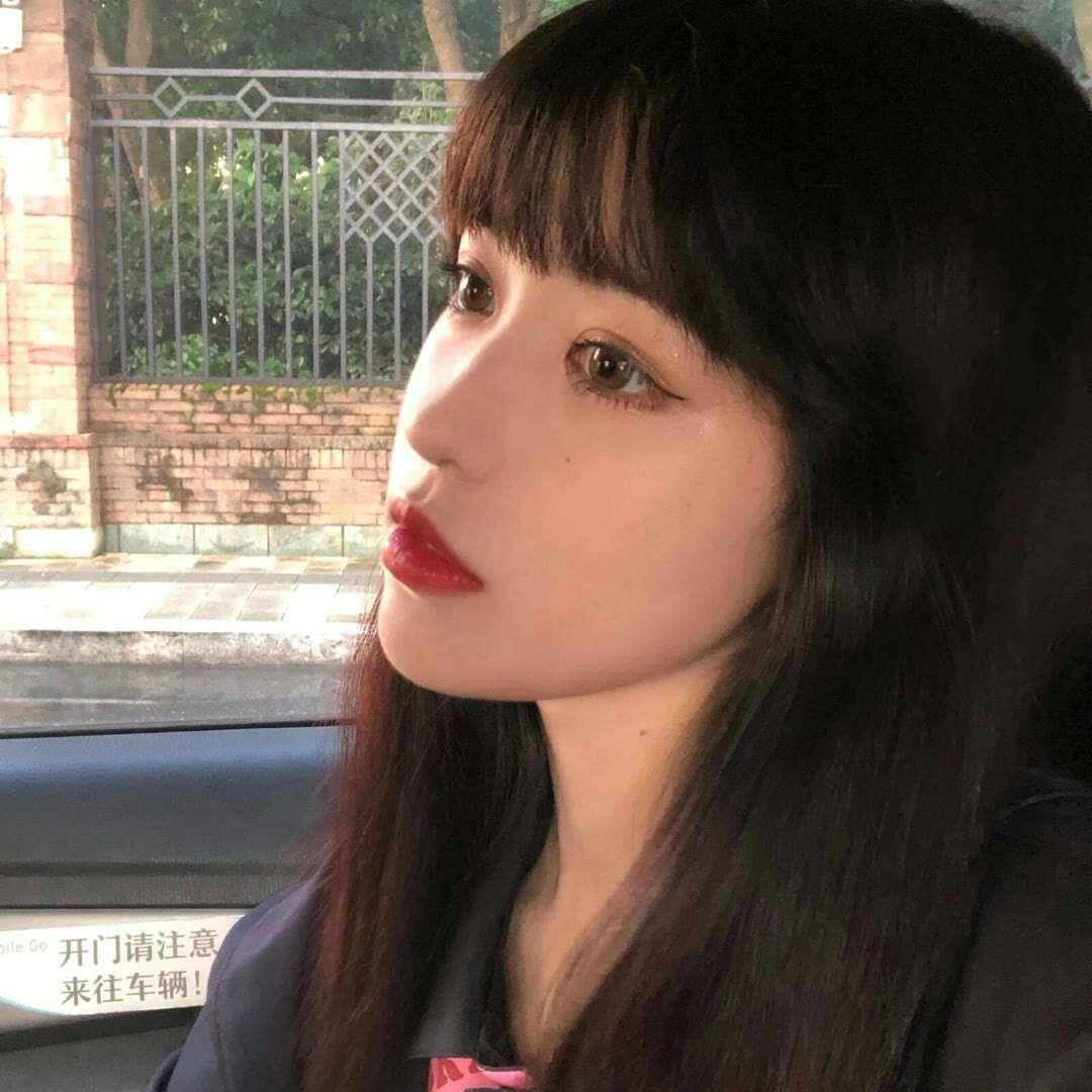 我是迪士尼公主 说不上一模一样吧 但最起码是毫不相干头像图片