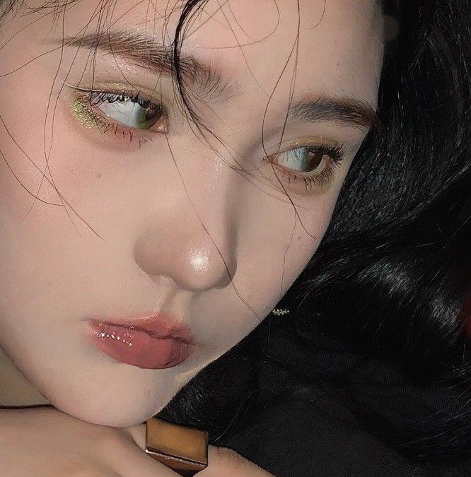 优质女头|生有热烈 藏于俗常.头像图片