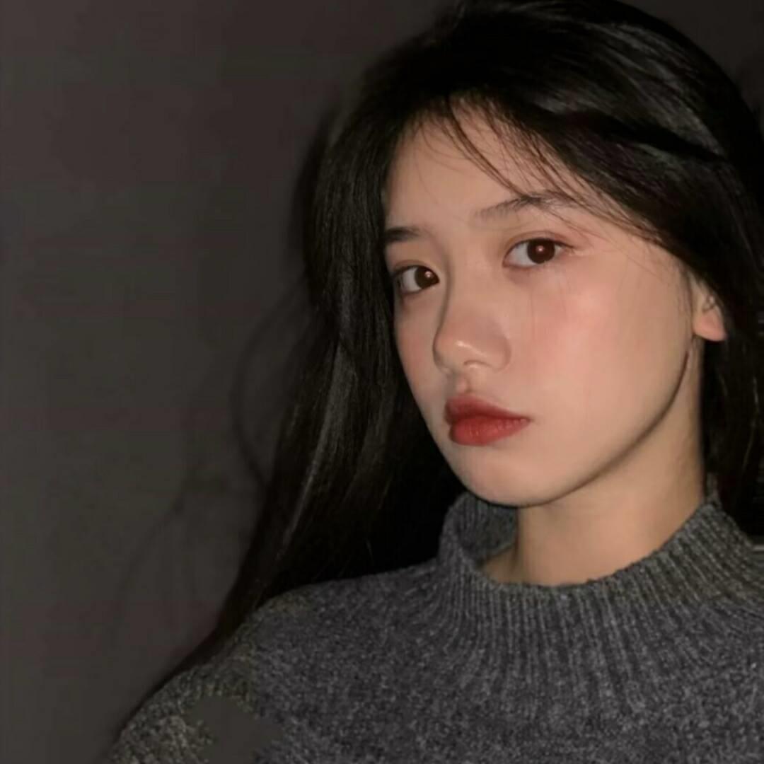 露露 温柔干净女头头像图片