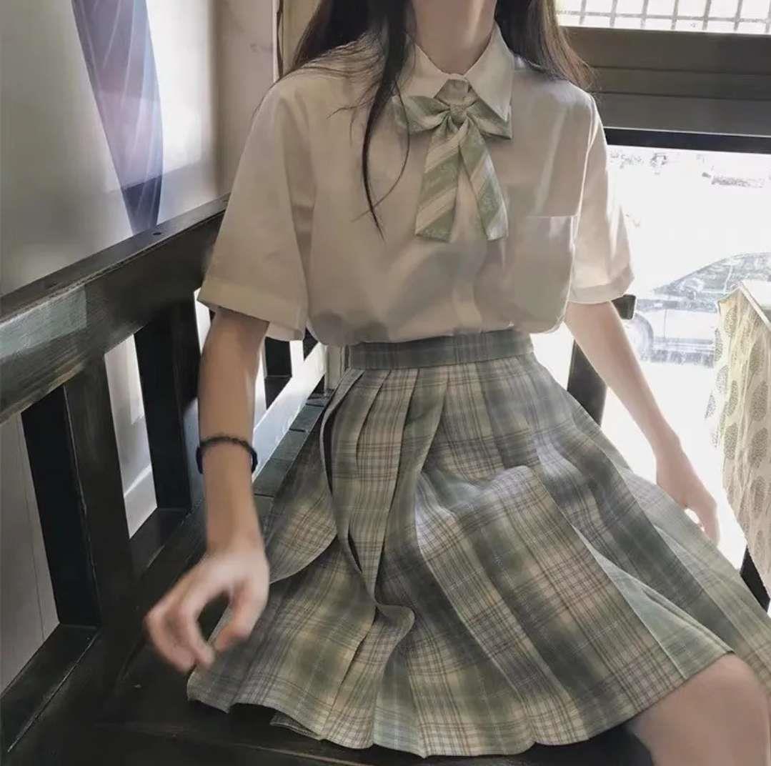 jk制服/半身/你喜欢的样子我都有头像图片