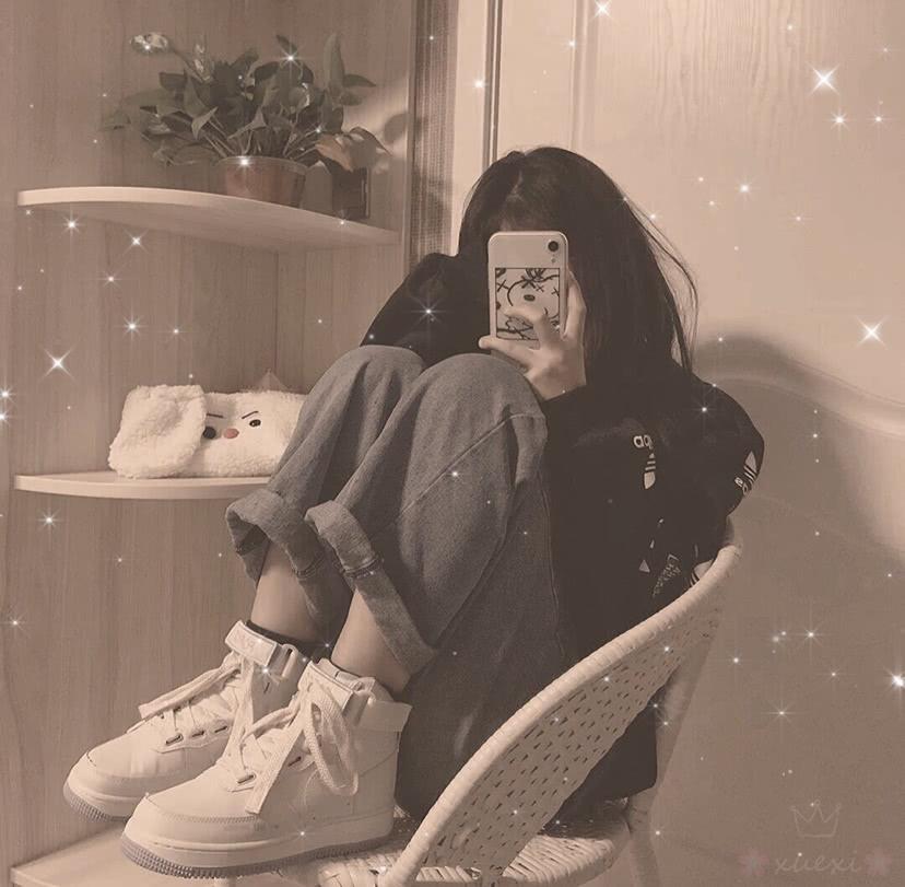 超火·森系·女生：月亮有星星，乌云有雨，而你有我头像图片