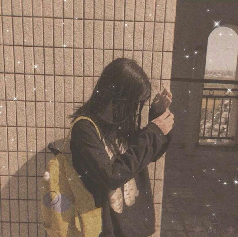 超火·森系·女生：月亮有星星，乌云有雨，而你有我头像图片