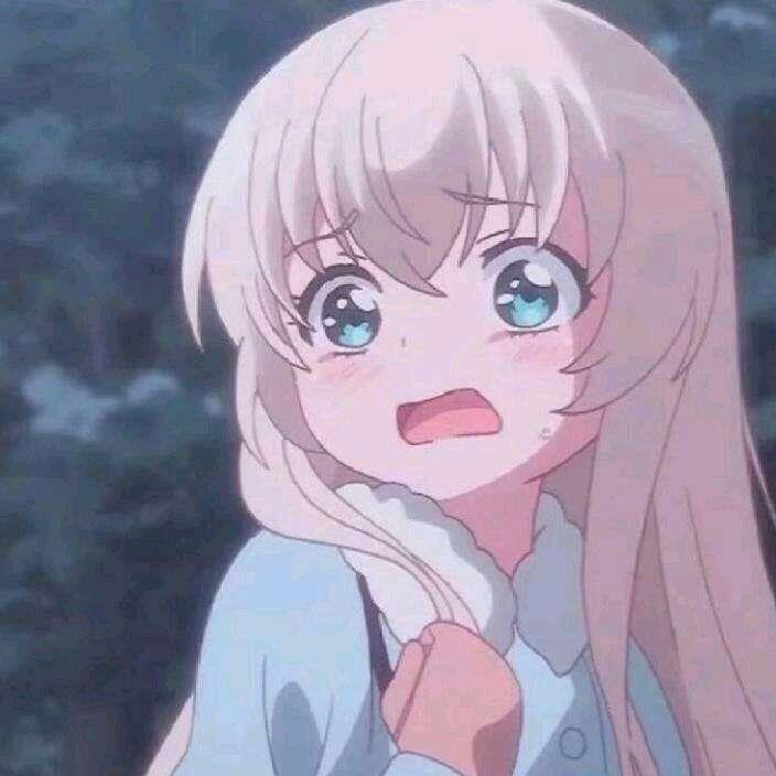 有人相爱，有人夜里开车看海.头像图片