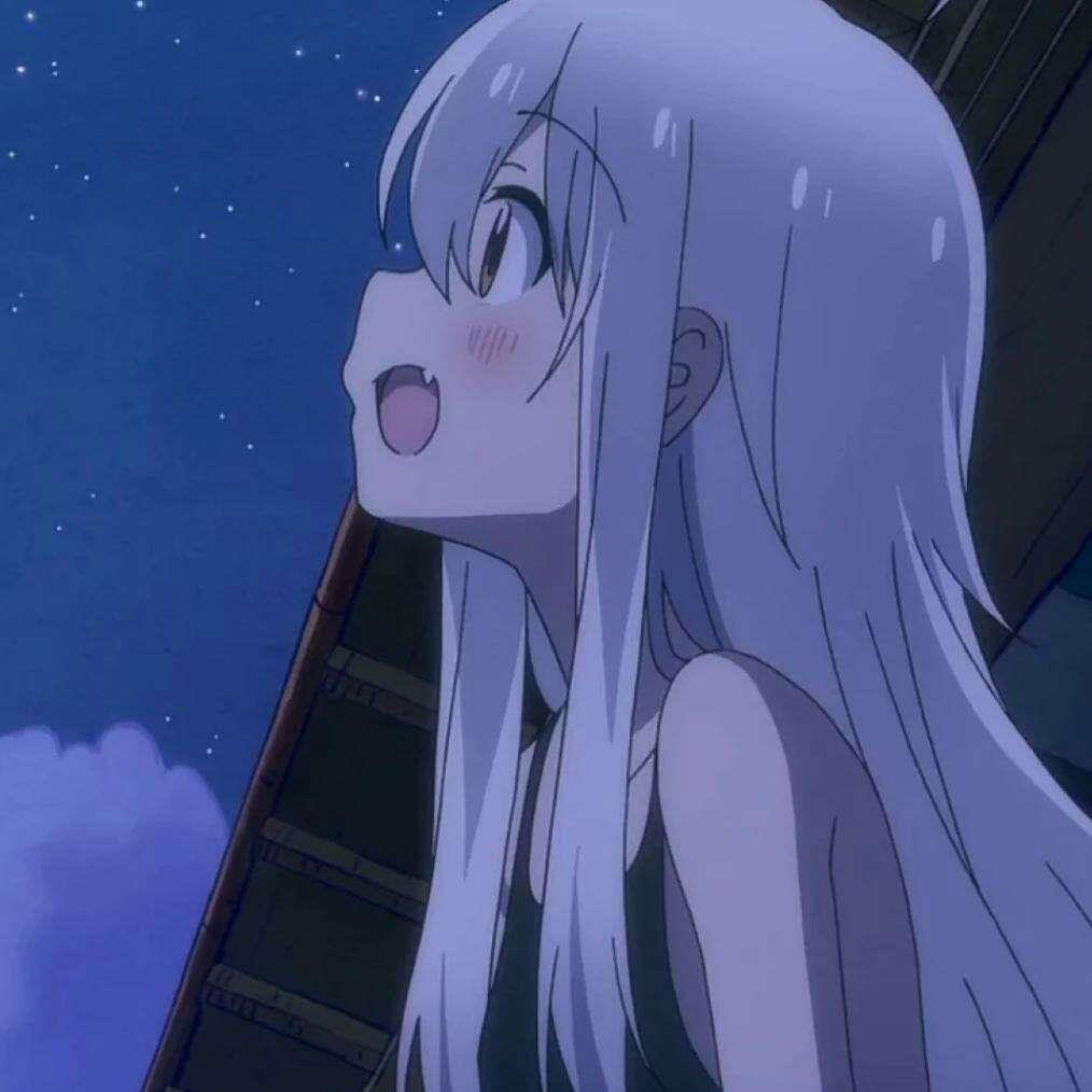 有人相爱，有人夜里开车看海.头像图片