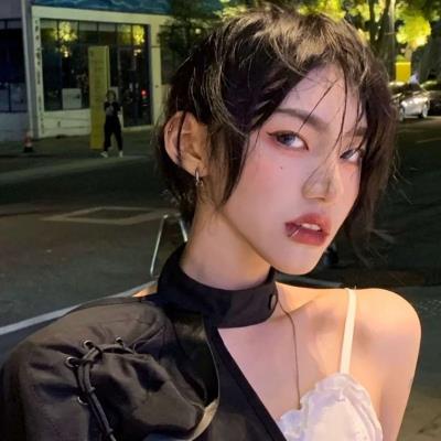 超级酷的女生头像高清真人