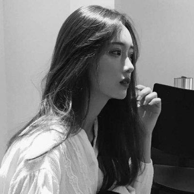 微信女生黑白头像简约好看