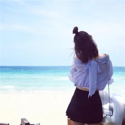 女生海边背影头像长发唯美