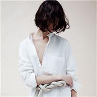 白衬衫的欧美女生头像