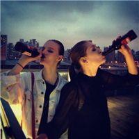 欧美闺蜜微博头像