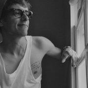 欧美霸气黑白男生微博头像