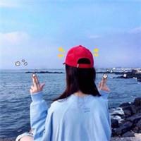 剪刀手美女自拍QQ头像
