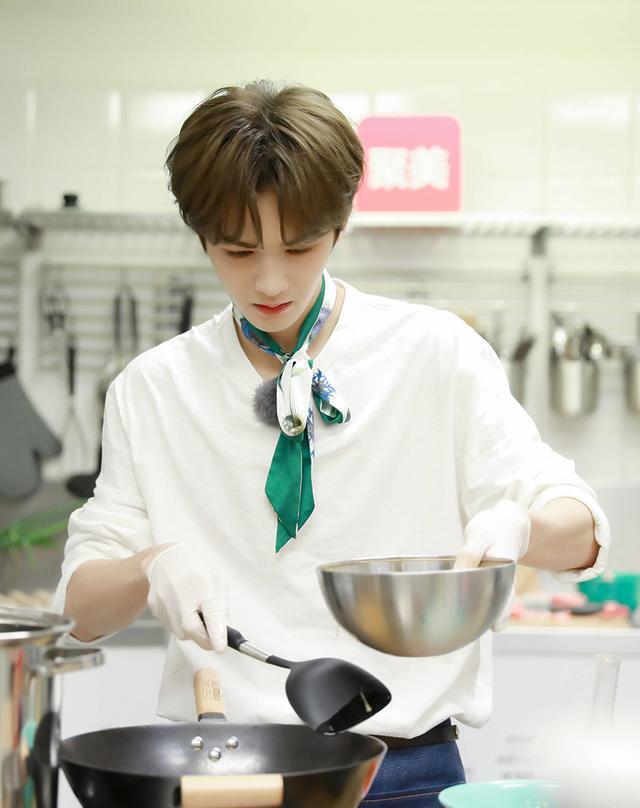 奇妙的食光表情包-奇妙的食光图片