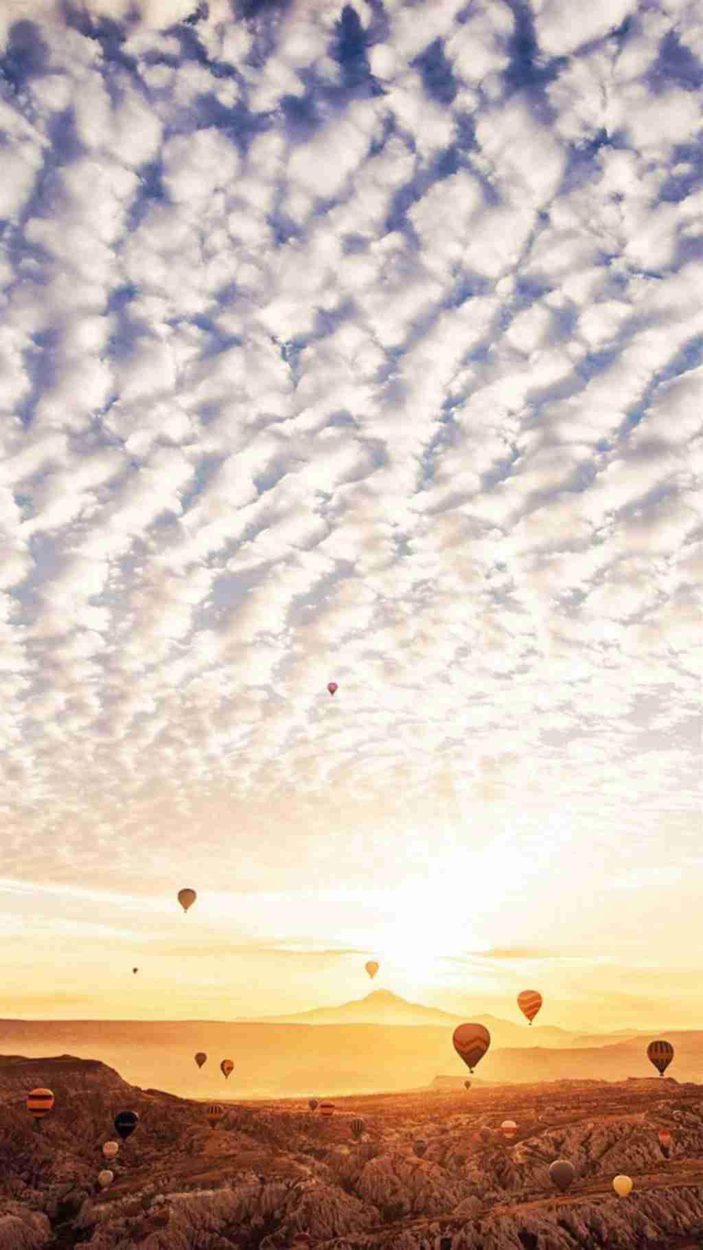 梦幻七彩氢气球风景图片手机壁纸