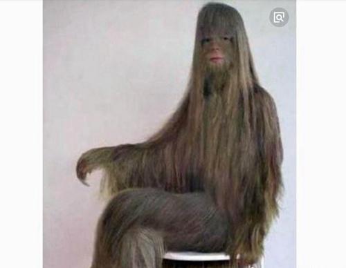 世界上体毛最长的女人图片