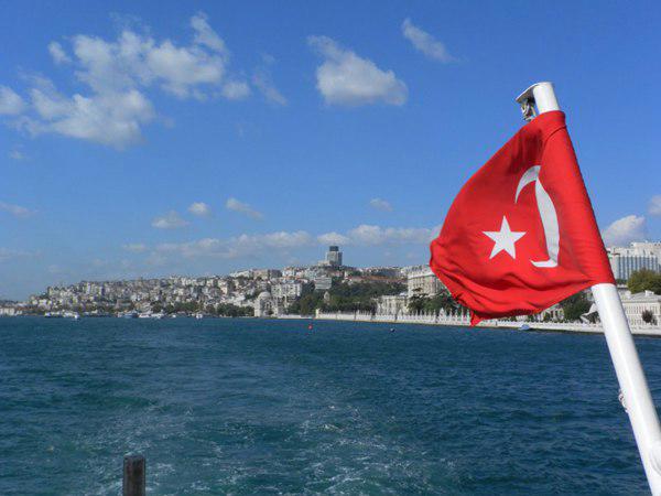 土耳其红色星月国旗图片