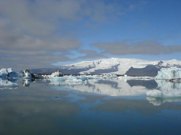 冰天雪地的严寒北极冰川风景图片